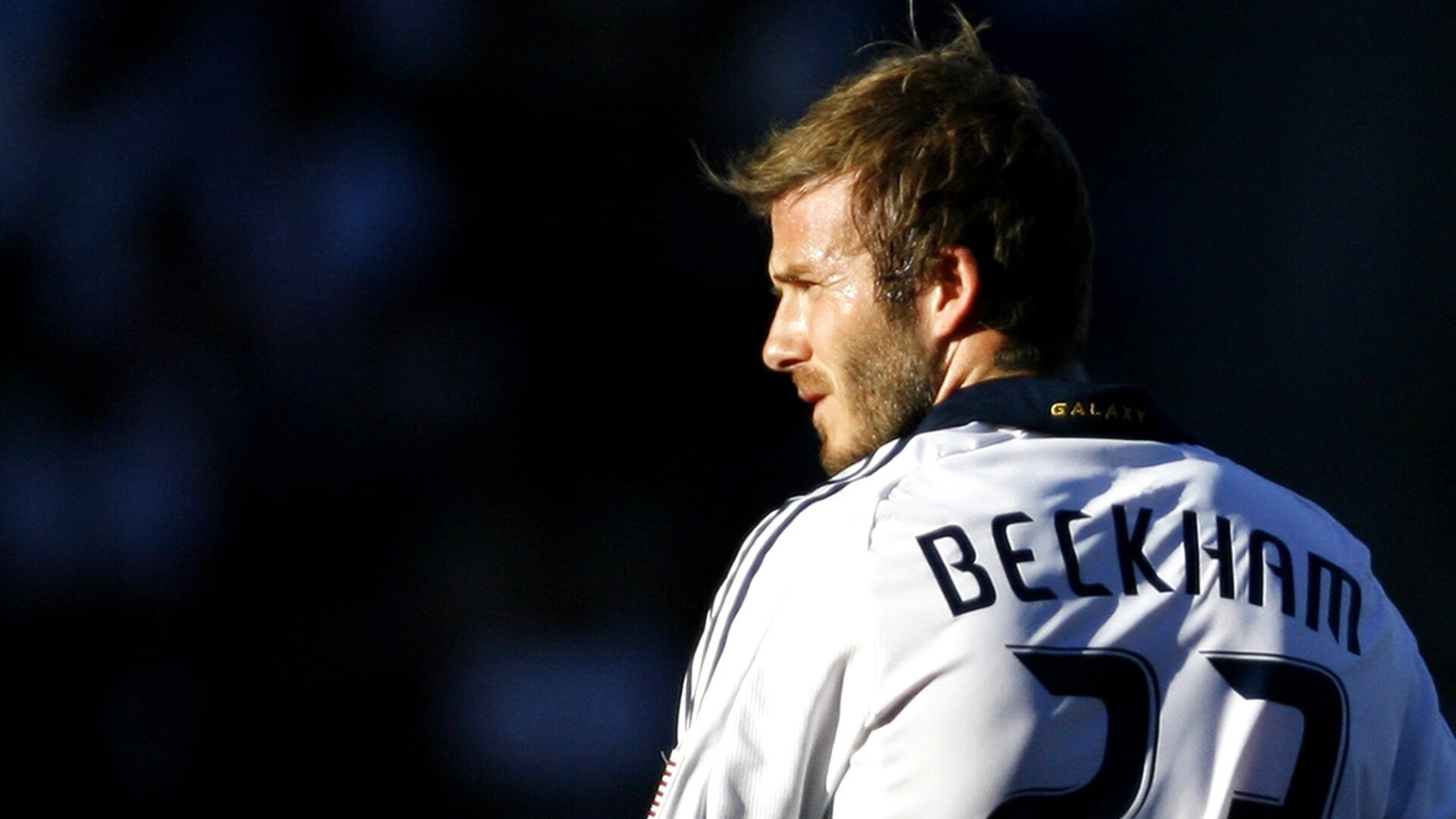 开云体育在线官网-《堡垒之夜》“未来光影”城市赛,创意无限!